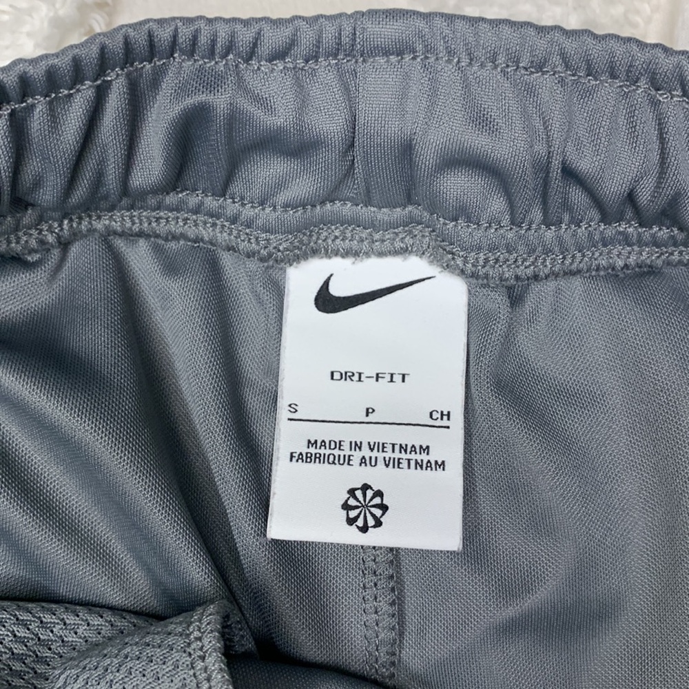 Nike Men's Athletic Shorts - Gray and Light Green - Picture 11 of 11
